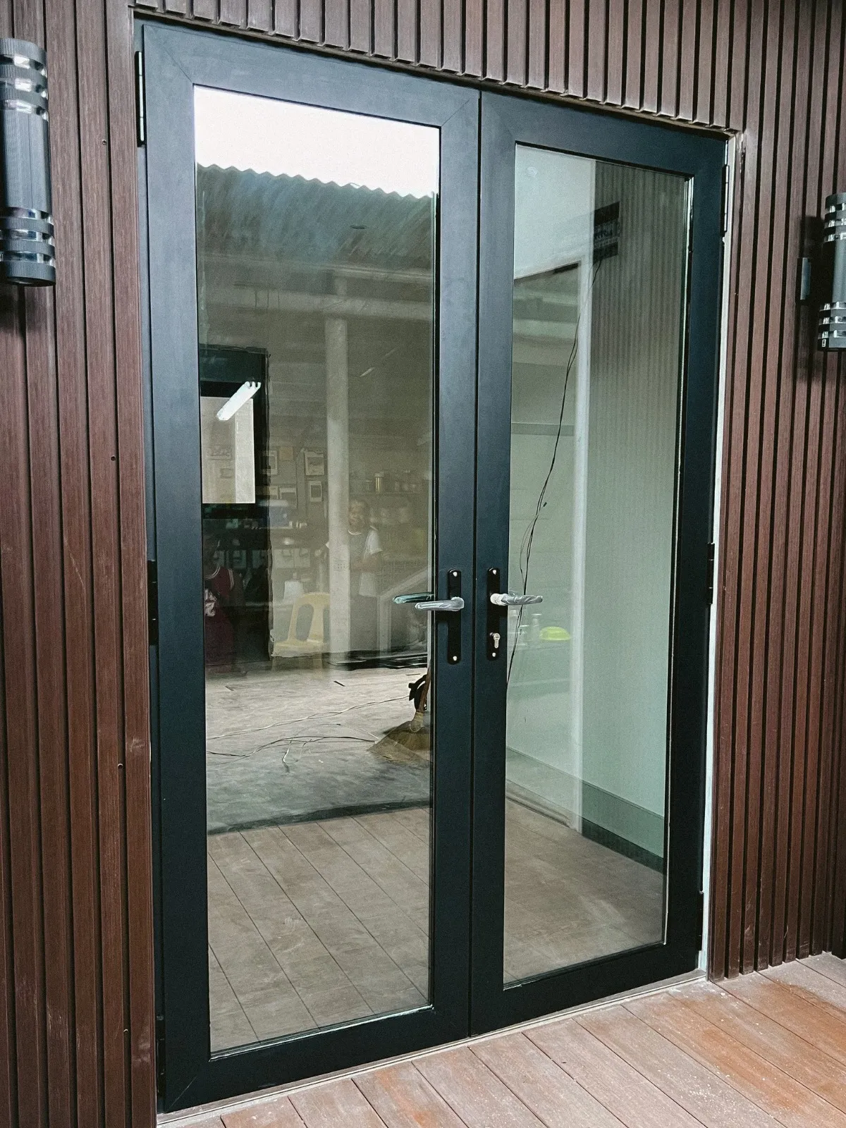 Grand Pivot Entrance